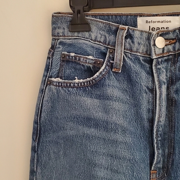 Reformation Stevie Ultra High Rise Jeans in Sydney Wash - Picture 3 of 12